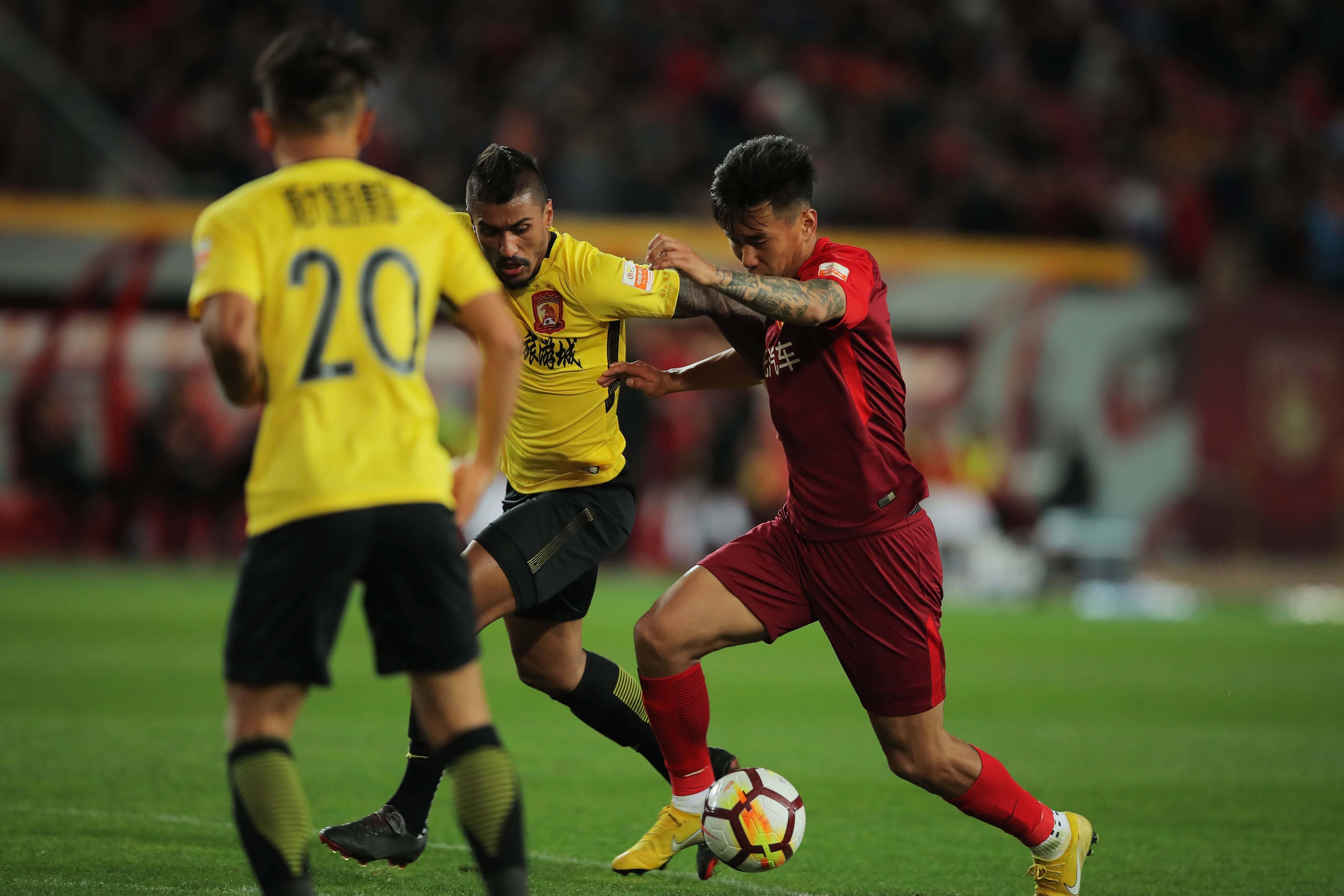 九游体育平台-冲刺阶段突围战来临，斯图加特围绕中超豪取连胜，赛场秩序良好，临场指挥获称赞的简单介绍
